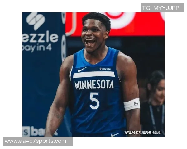 兰德尔全场狂砍32分10篮板6助攻带领球队大胜对手展现统治力