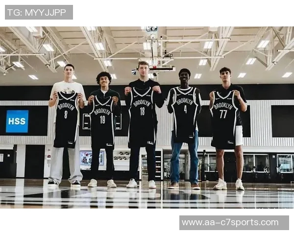 雷霆队正式签约前篮网后卫达里克怀特黑德增强阵容实力