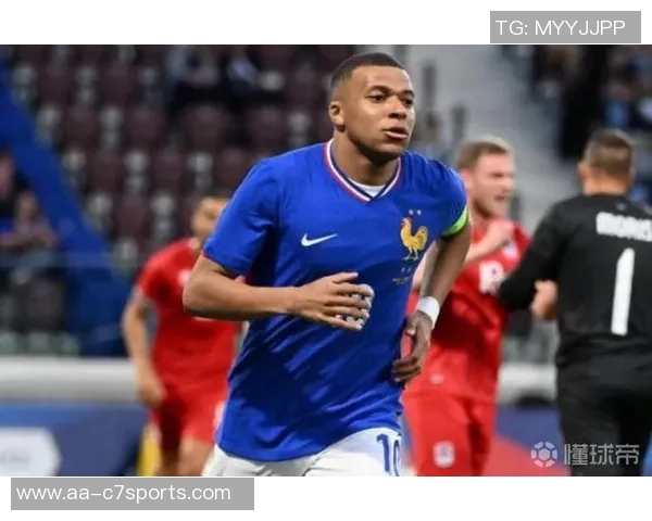 姆巴佩因脚踝扭伤缺席法国队首场训练正在积极接受治疗