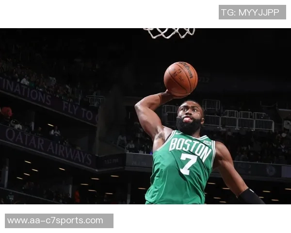 杰伦布朗称赞米诺特表现出色期待其在稳定性上持续进步